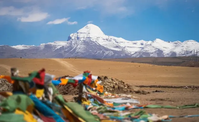 16 Day Kailash Manasarvor tour via Lhasa 2026 photo 2