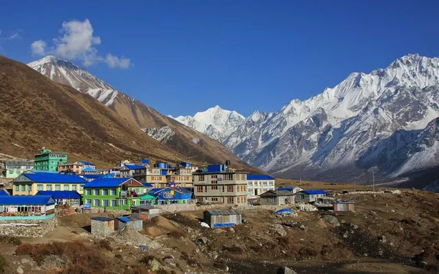 Kyanjing Gomba Trek photo 3