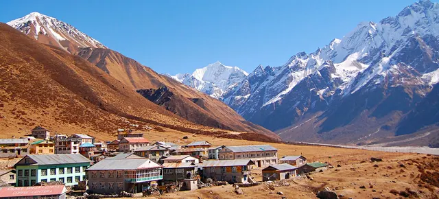Kyanjing Gomba Trek photo 1