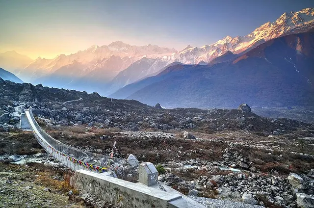 Kyanjing Gomba Trek photo 2