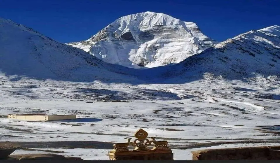 Lhasa, Everest Base Camp & Kailash Mansarovar Yatra – 14 Days (Ex-Lhasa Overland) hero image