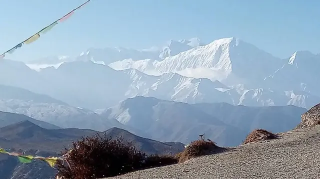 Lower Mustang Trek photo 6