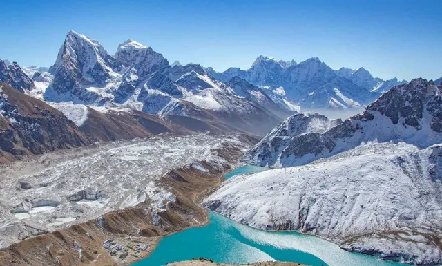 Three Pass Trek photo 1